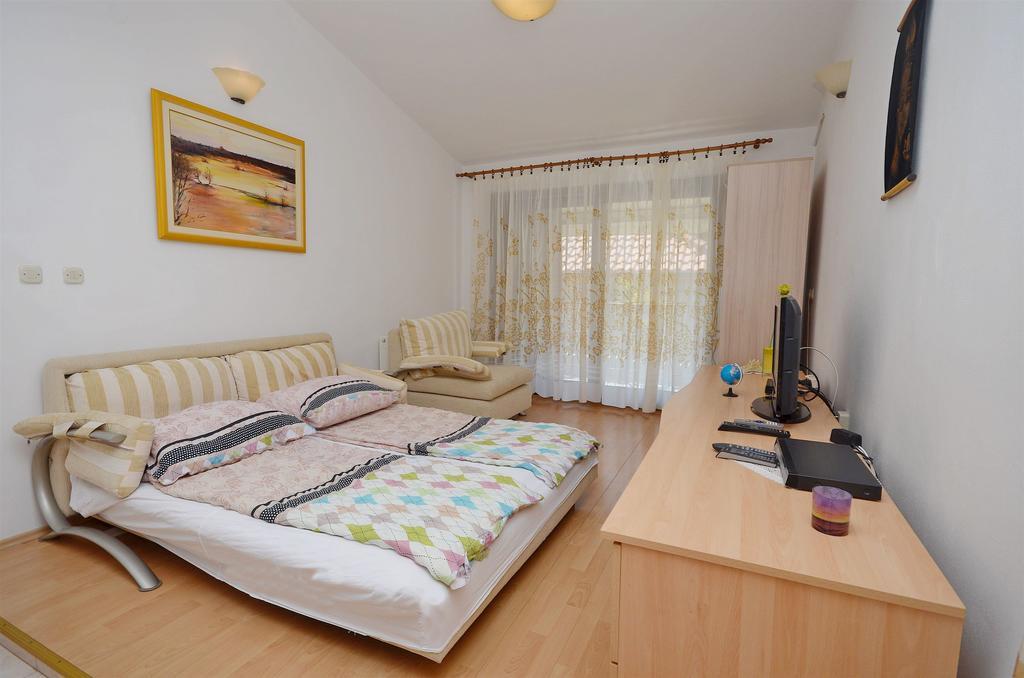 Apartments Miroslava Vodice Exterior photo