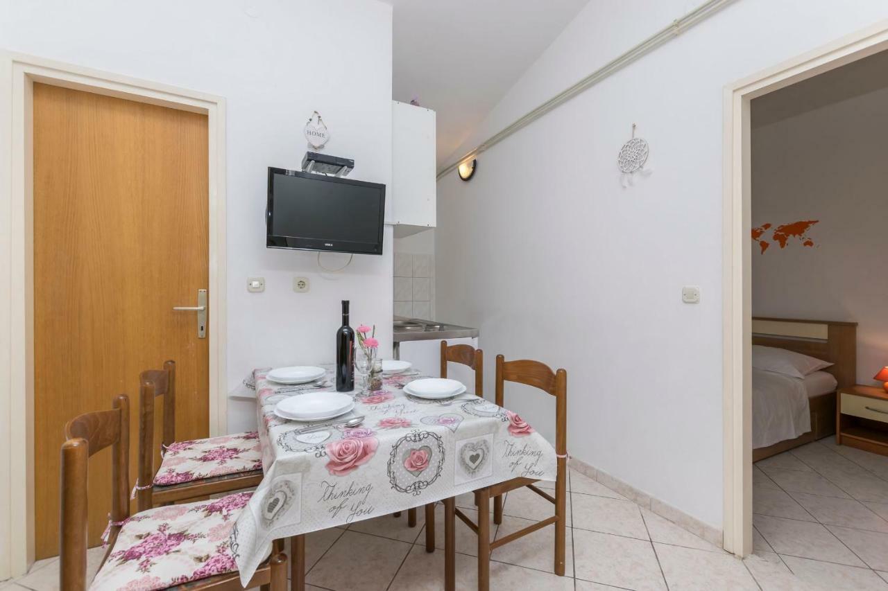 Apartments Miroslava Vodice Exterior photo